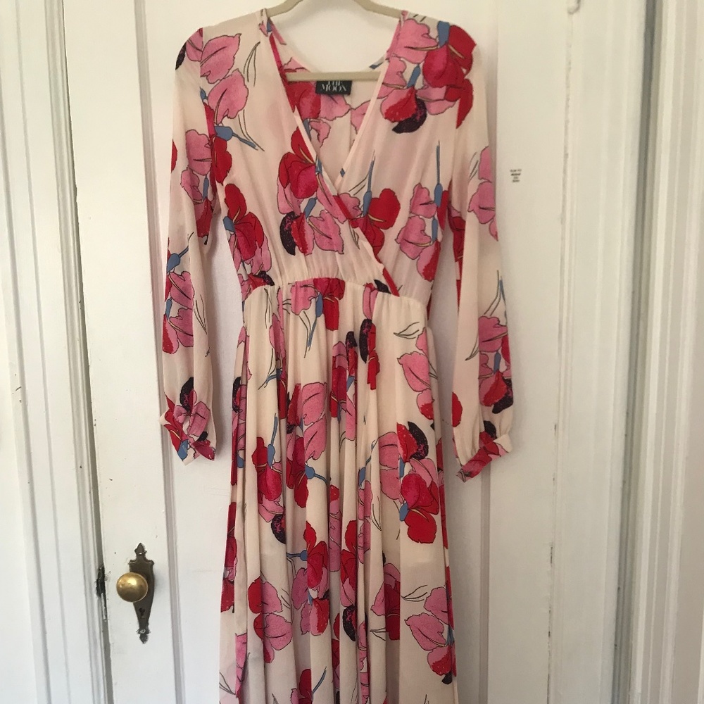 The moon women size small long dress long sleave